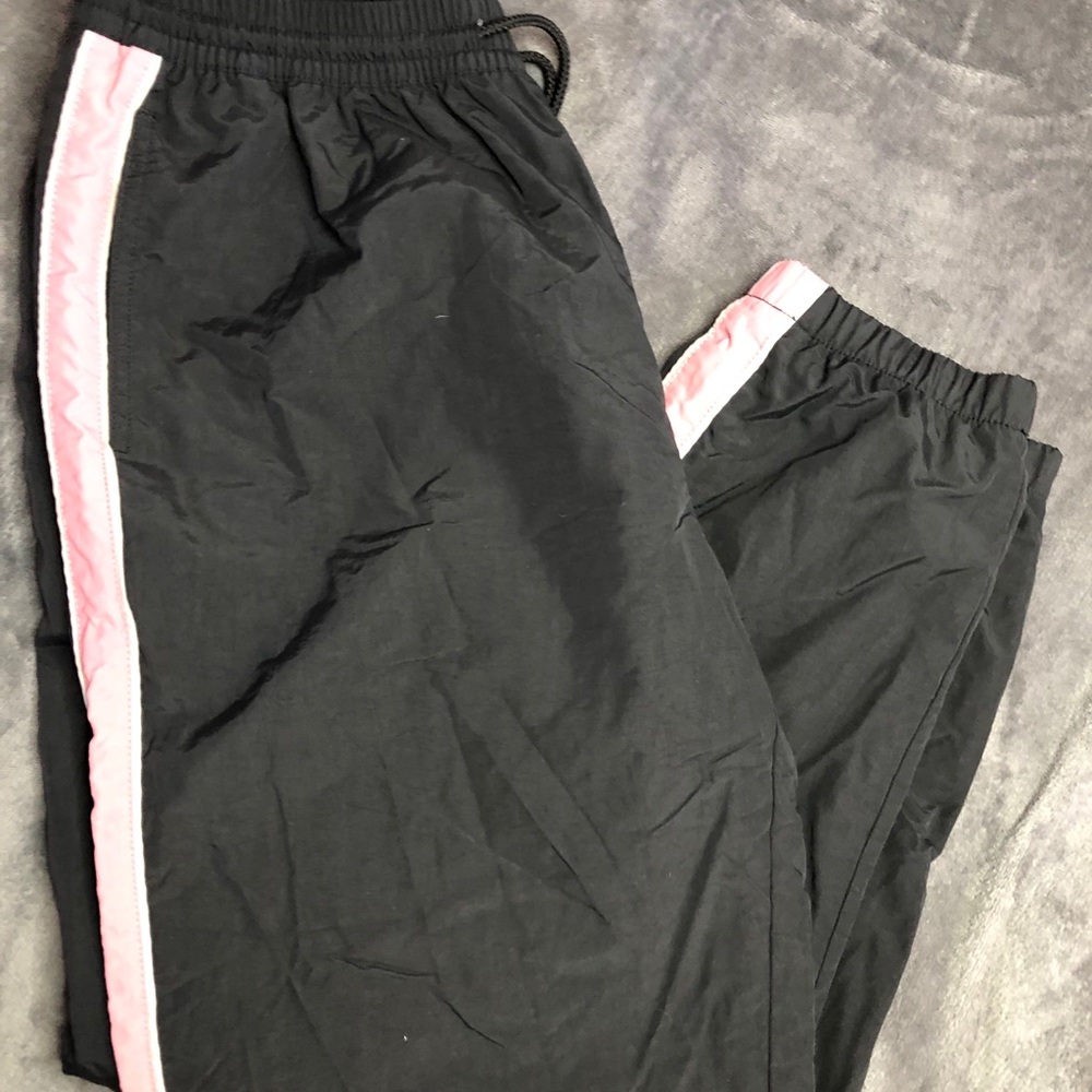 clothes - Picture 10 of 16